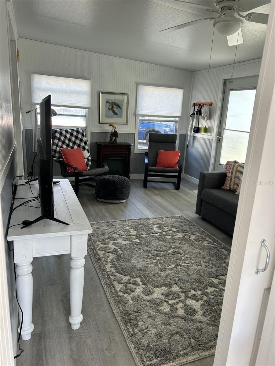 Image 20 of 21 For 79 Eagle Point S