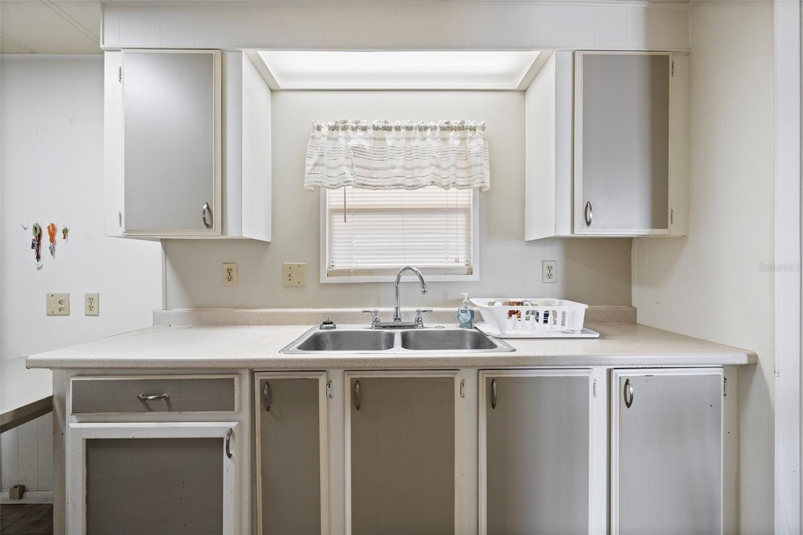 Image 10 of 29 For 12119 Bonanza Drive