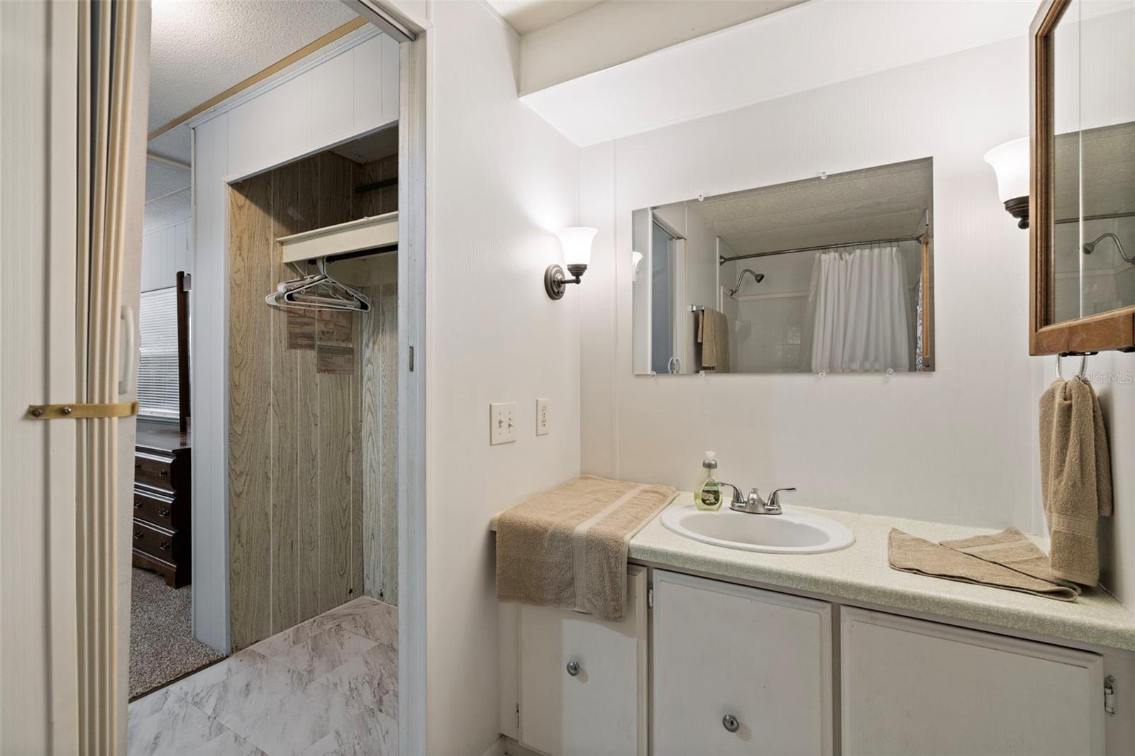 Image 19 of 29 For 12119 Bonanza Drive