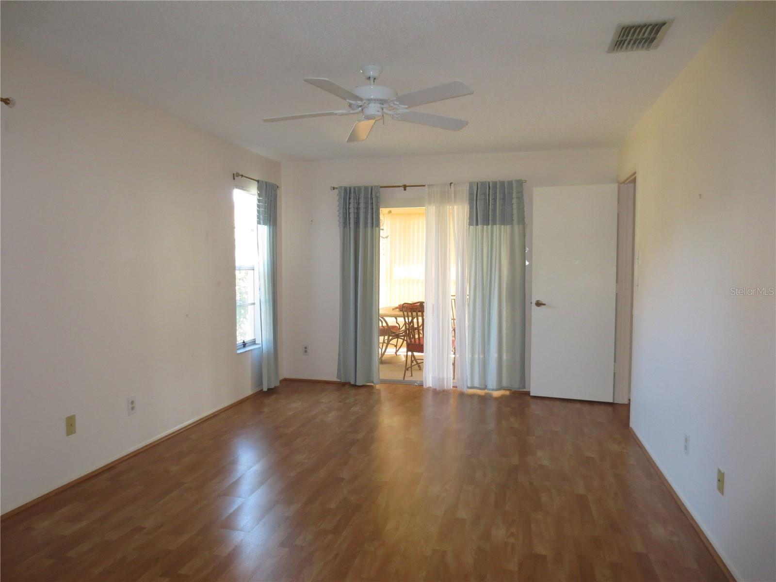 Image 14 of 17 For 1951 Sweetgum Place