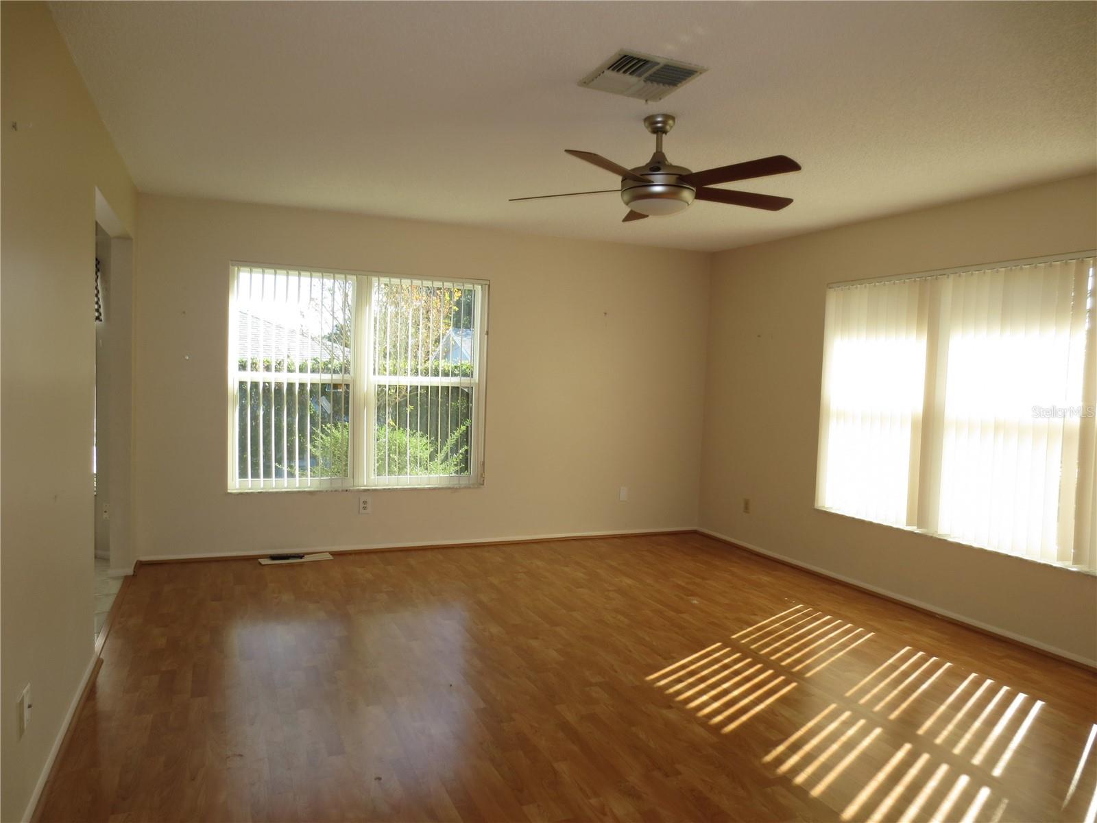 Image 4 of 17 For 1951 Sweetgum Place