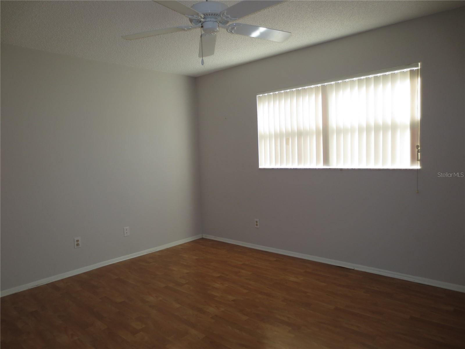 Image 5 of 17 For 1951 Sweetgum Place