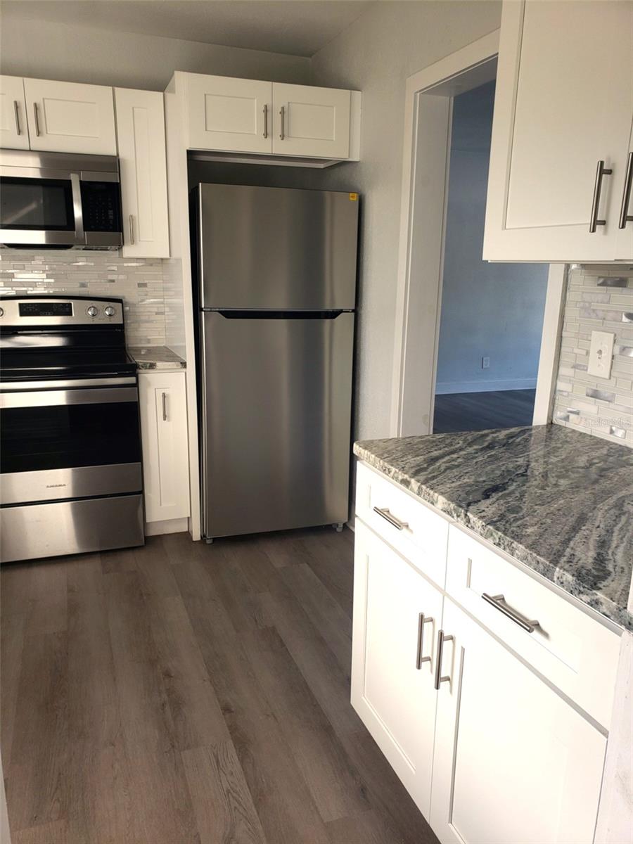 Image 10 of 22 For 1489 De Leon Street