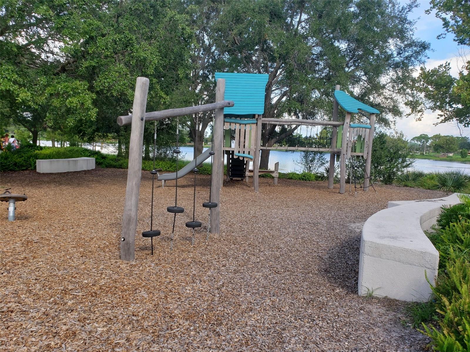 Image 18 of 22 For 1489 De Leon Street