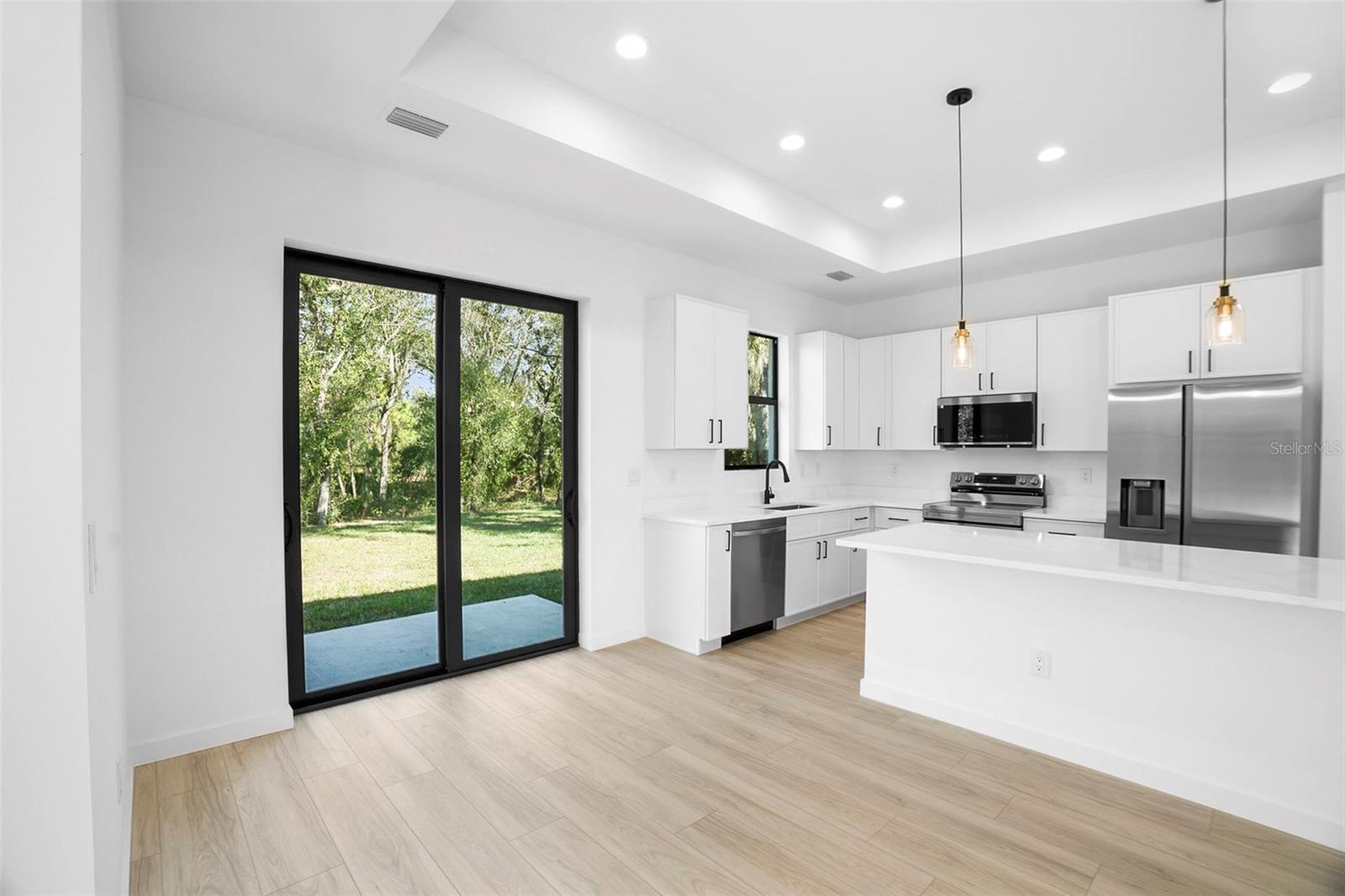 Image 11 of 33 For 3938 Ascot Drive