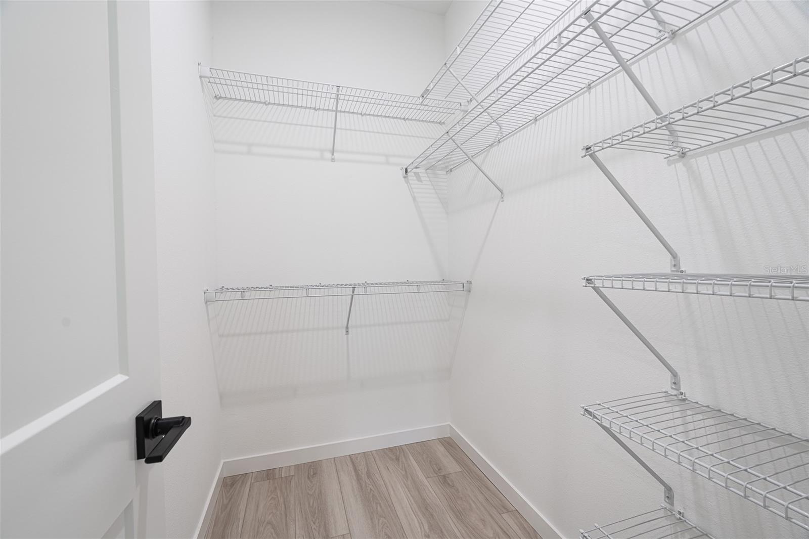 Image 18 of 33 For 3938 Ascot Drive