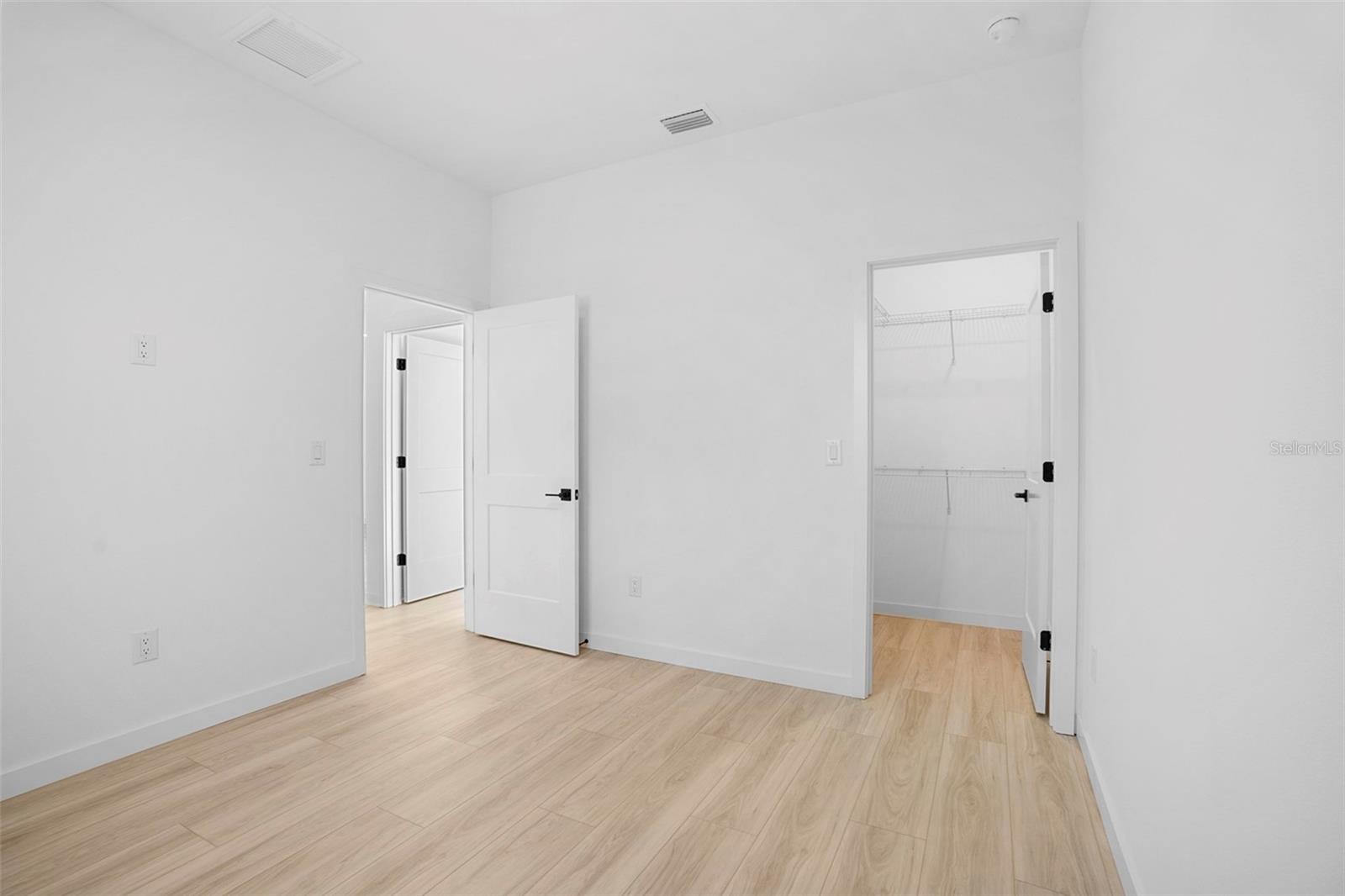 Image 25 of 33 For 3938 Ascot Drive