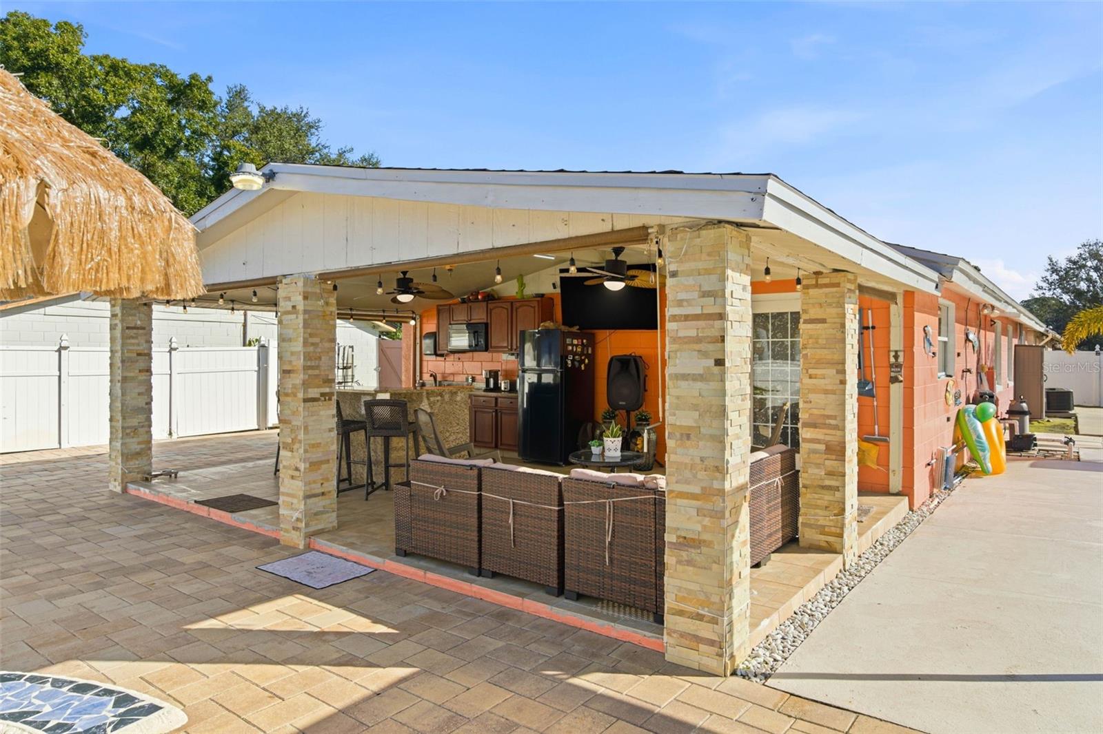 Image 12 of 76 For 7102 Harborhills Court