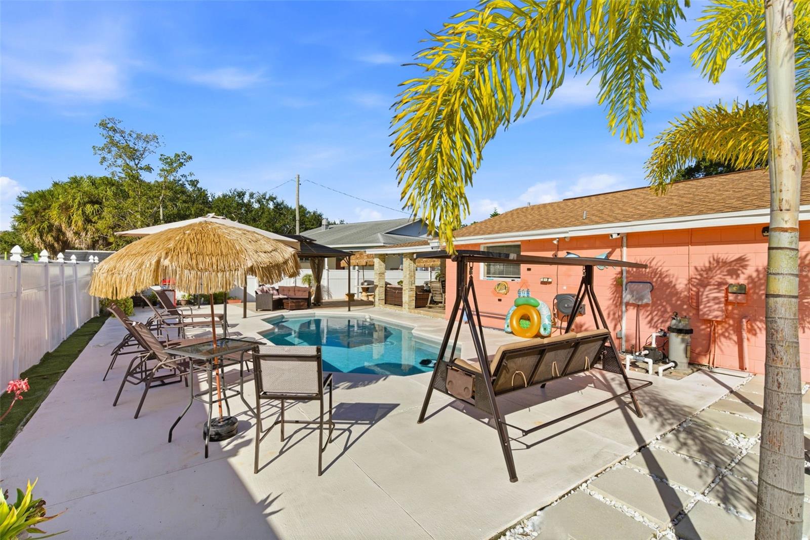 Image 14 of 76 For 7102 Harborhills Court