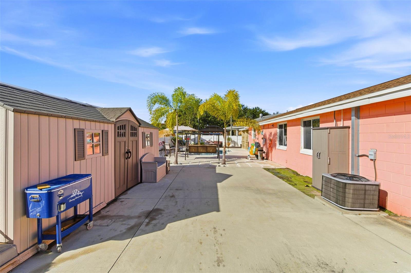 Image 15 of 76 For 7102 Harborhills Court