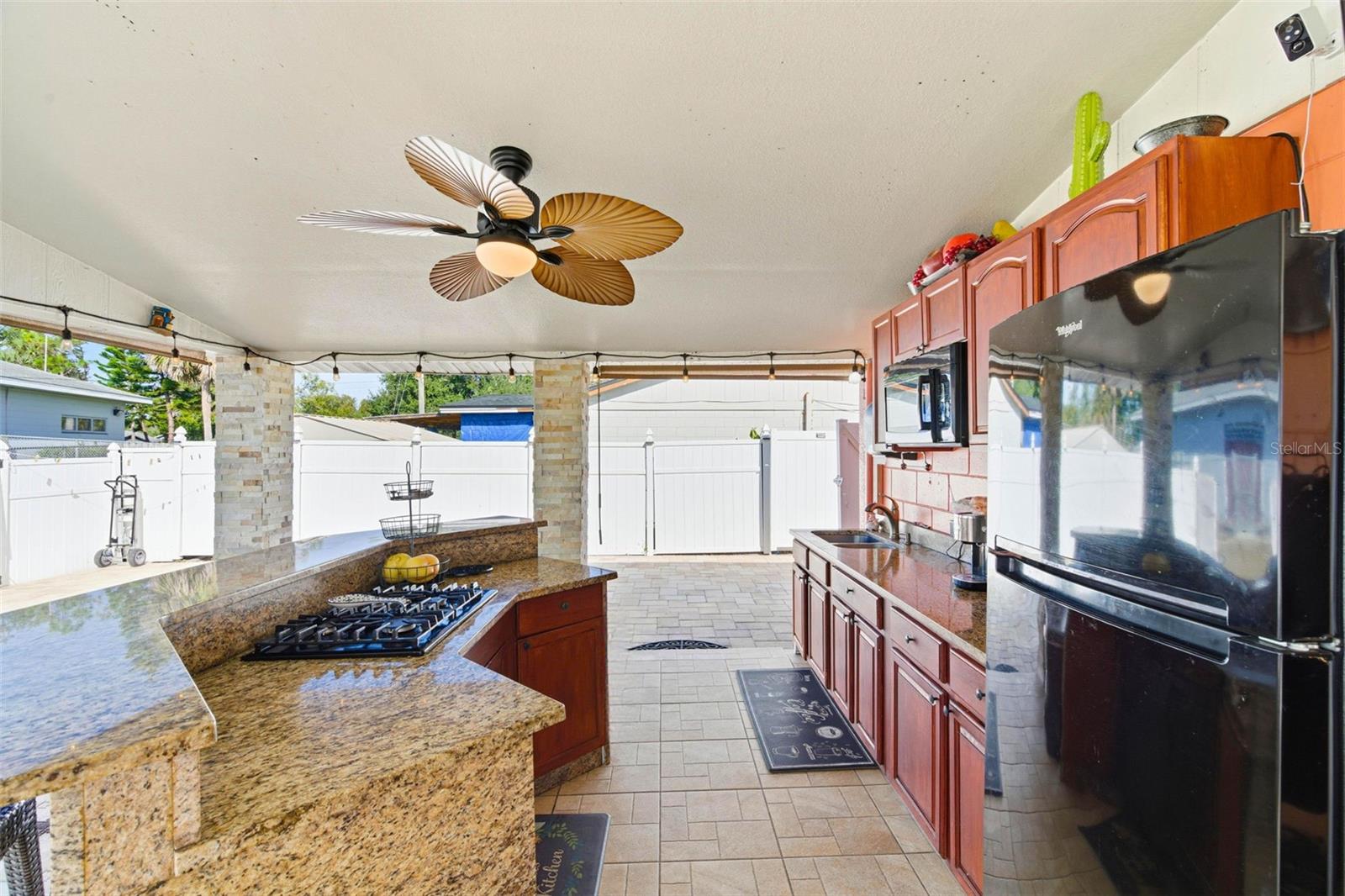 Image 21 of 76 For 7102 Harborhills Court