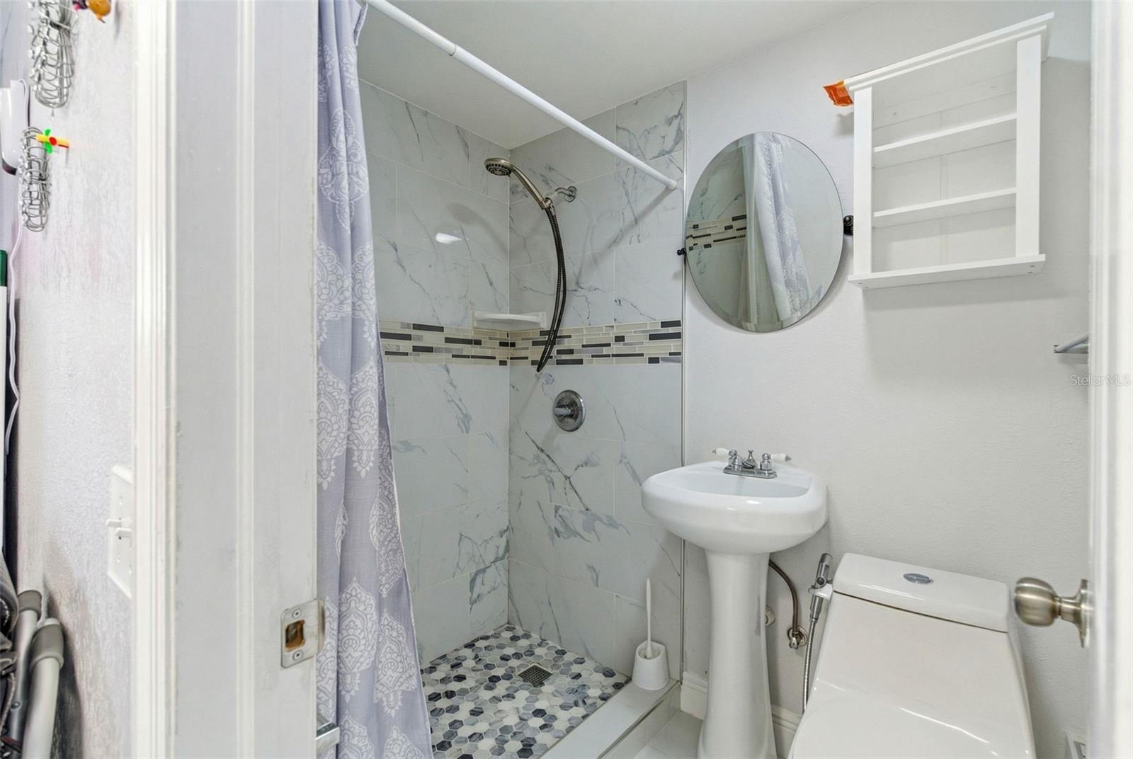 Image 55 of 76 For 7102 Harborhills Court