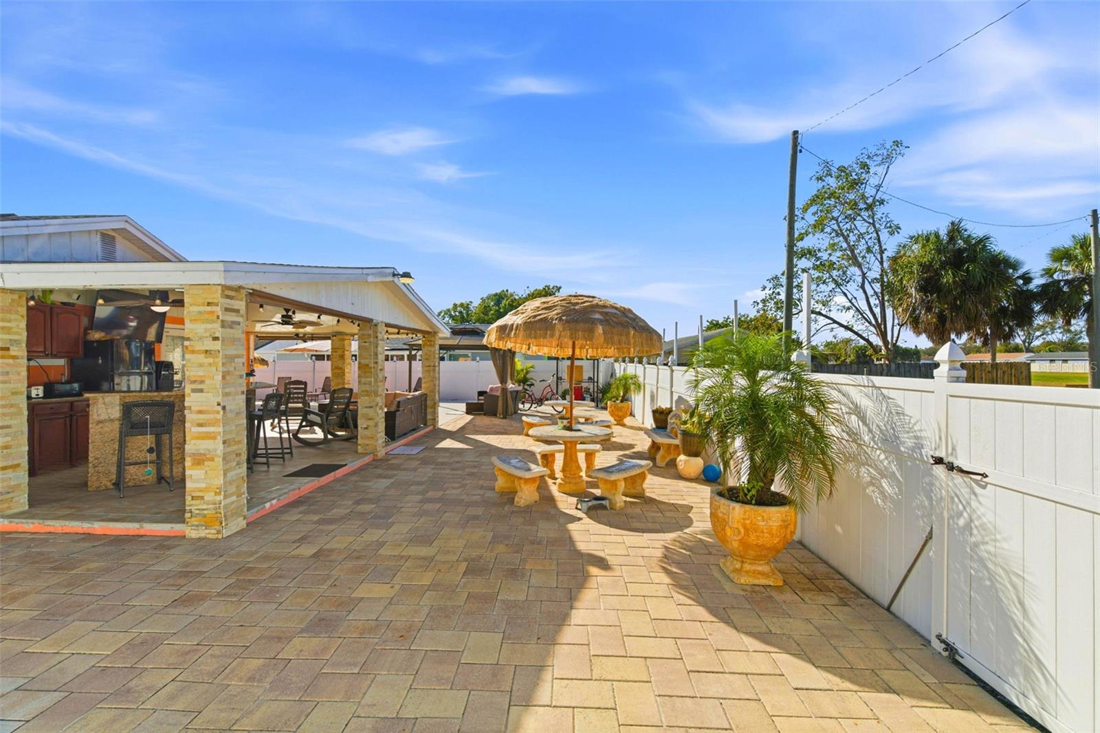 Image 8 of 76 For 7102 Harborhills Court