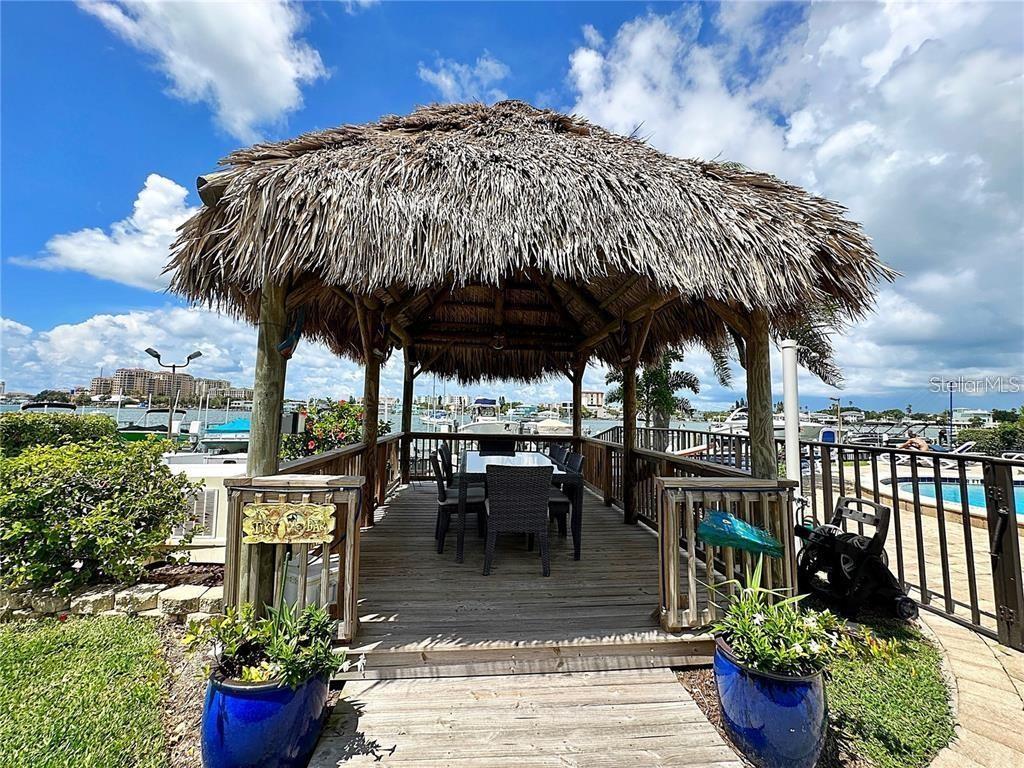 Image 37 of 49 For 660 Island Way 607