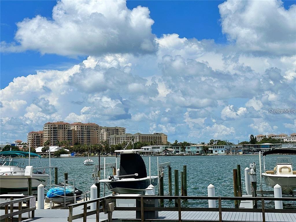 Image 40 of 49 For 660 Island Way 607