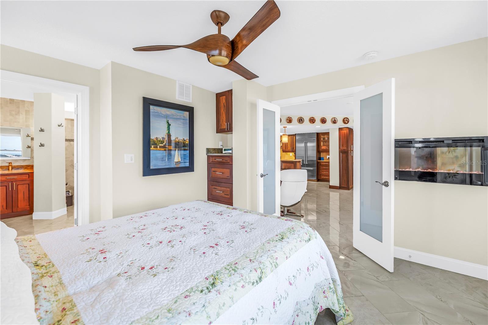 Image 24 of 89 For 5220 Brittany Drive S 1510