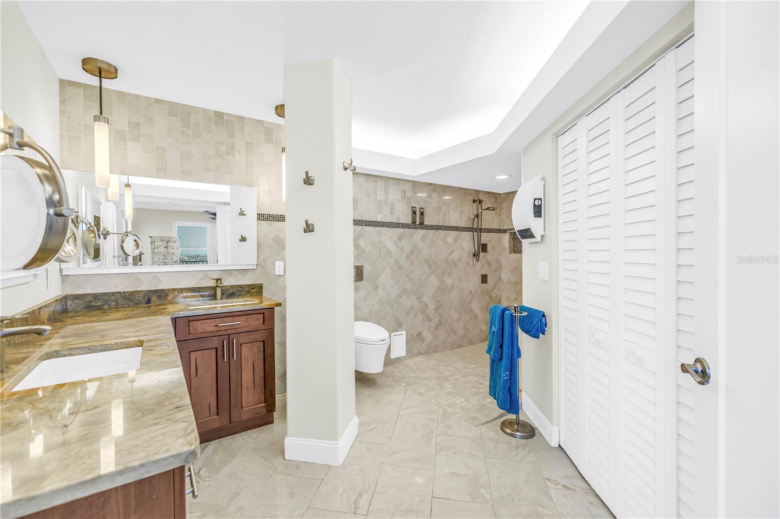 Image 27 of 89 For 5220 Brittany Drive S 1510