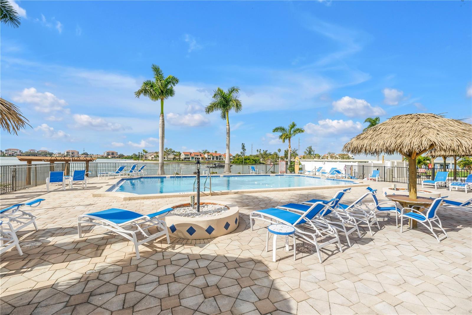 Image 36 of 89 For 5220 Brittany Drive S 1510