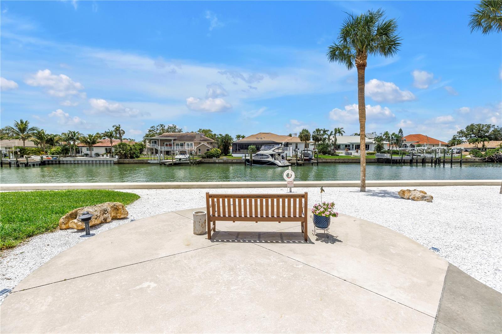 Image 38 of 89 For 5220 Brittany Drive S 1510