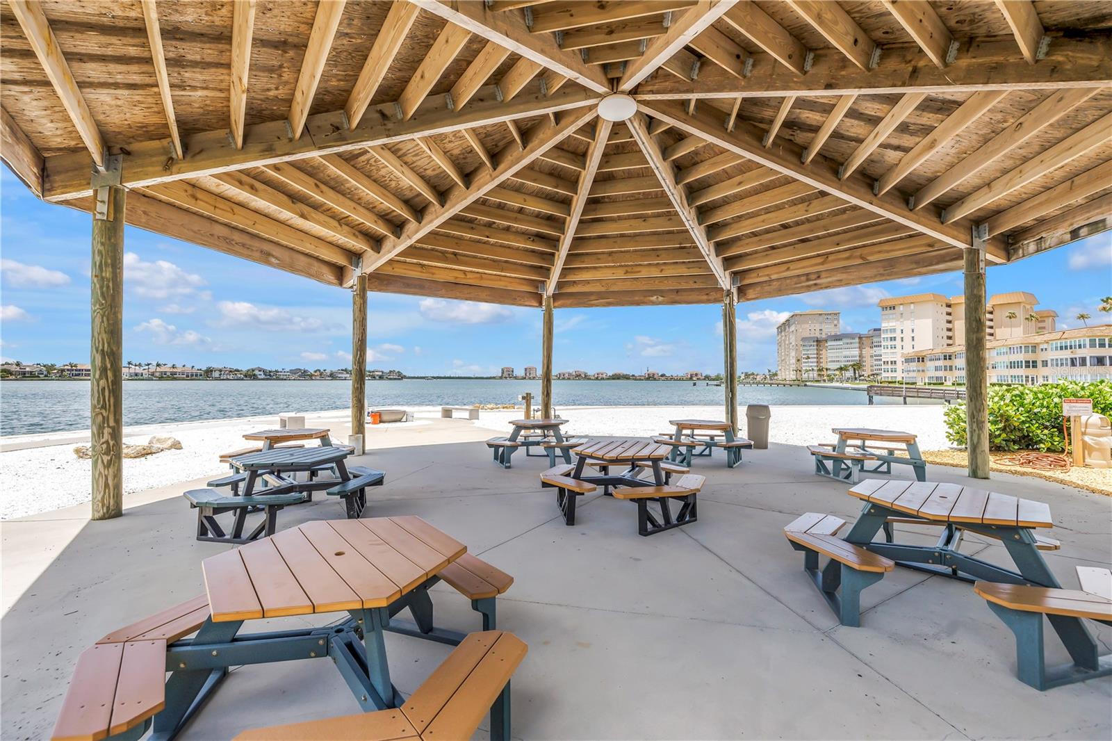 Image 41 of 89 For 5220 Brittany Drive S 1510