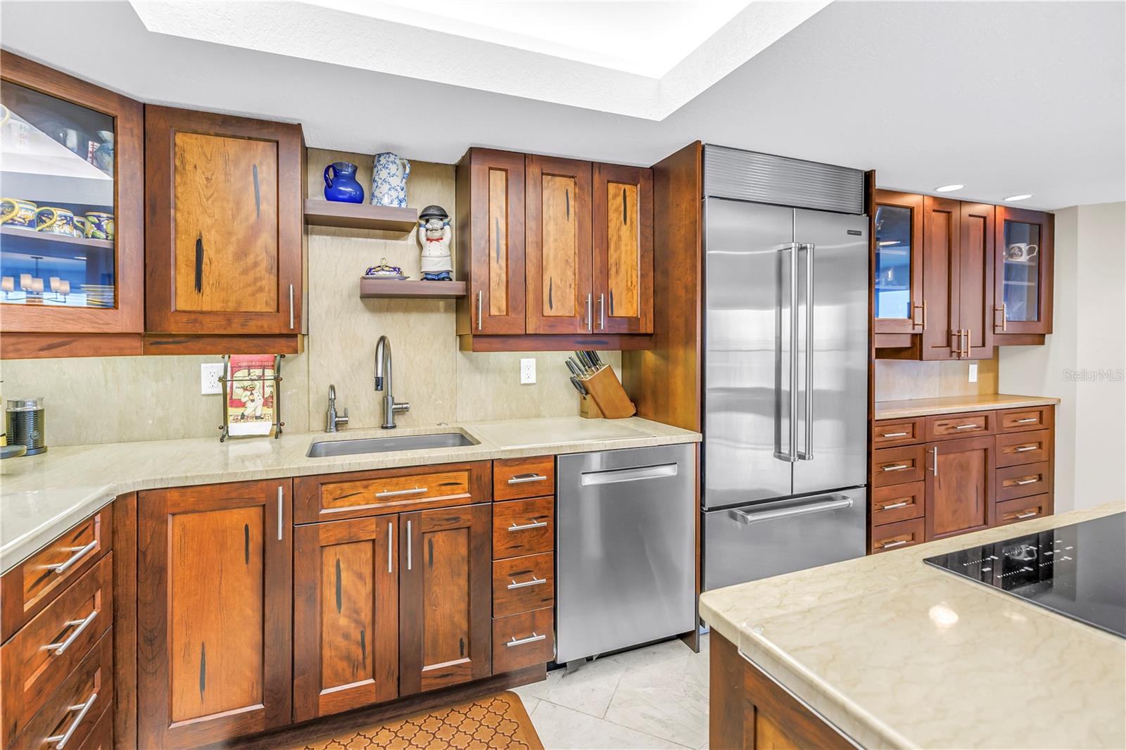 Image 6 of 89 For 5220 Brittany Drive S 1510