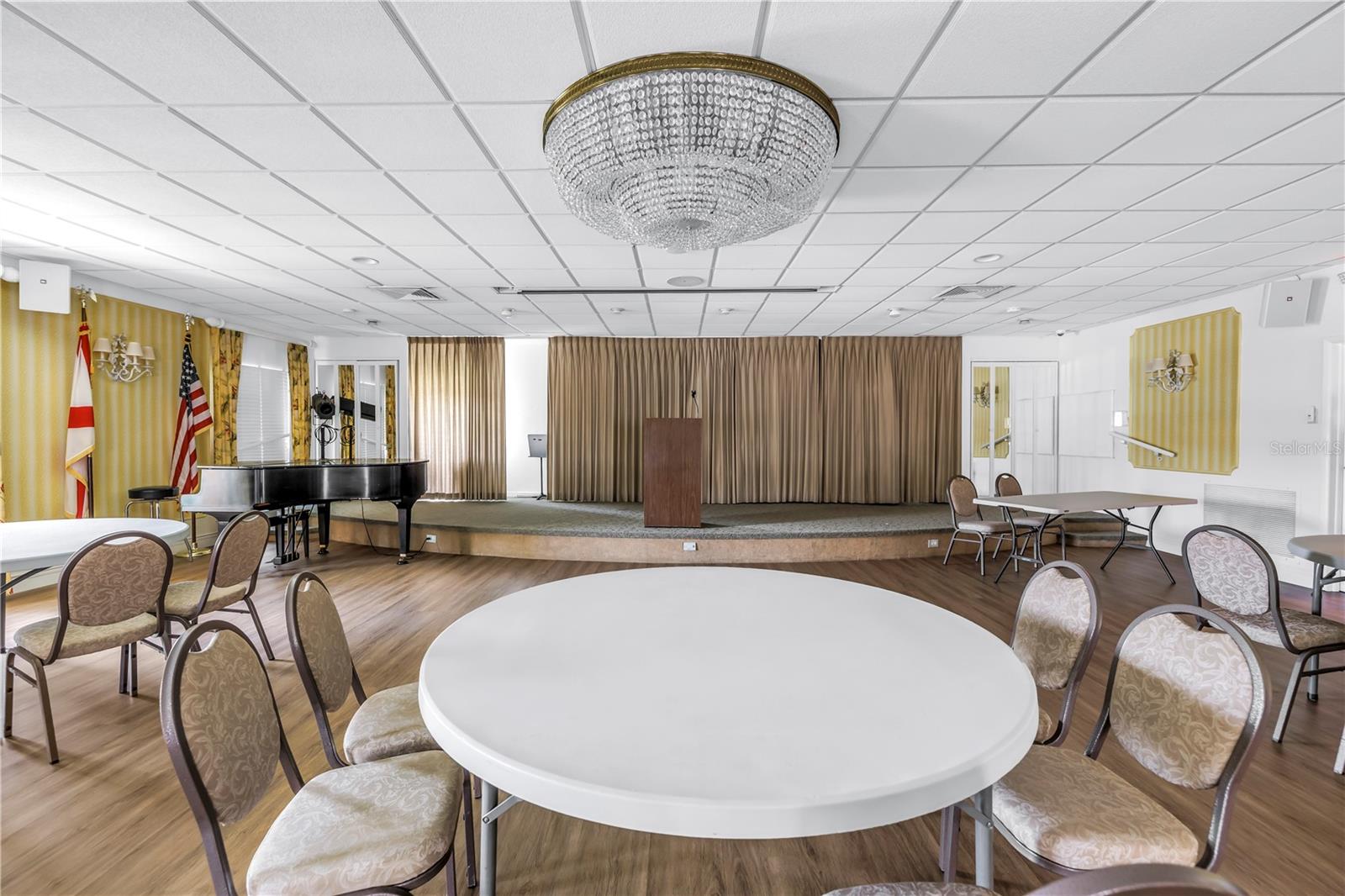 Image 61 of 89 For 5220 Brittany Drive S 1510