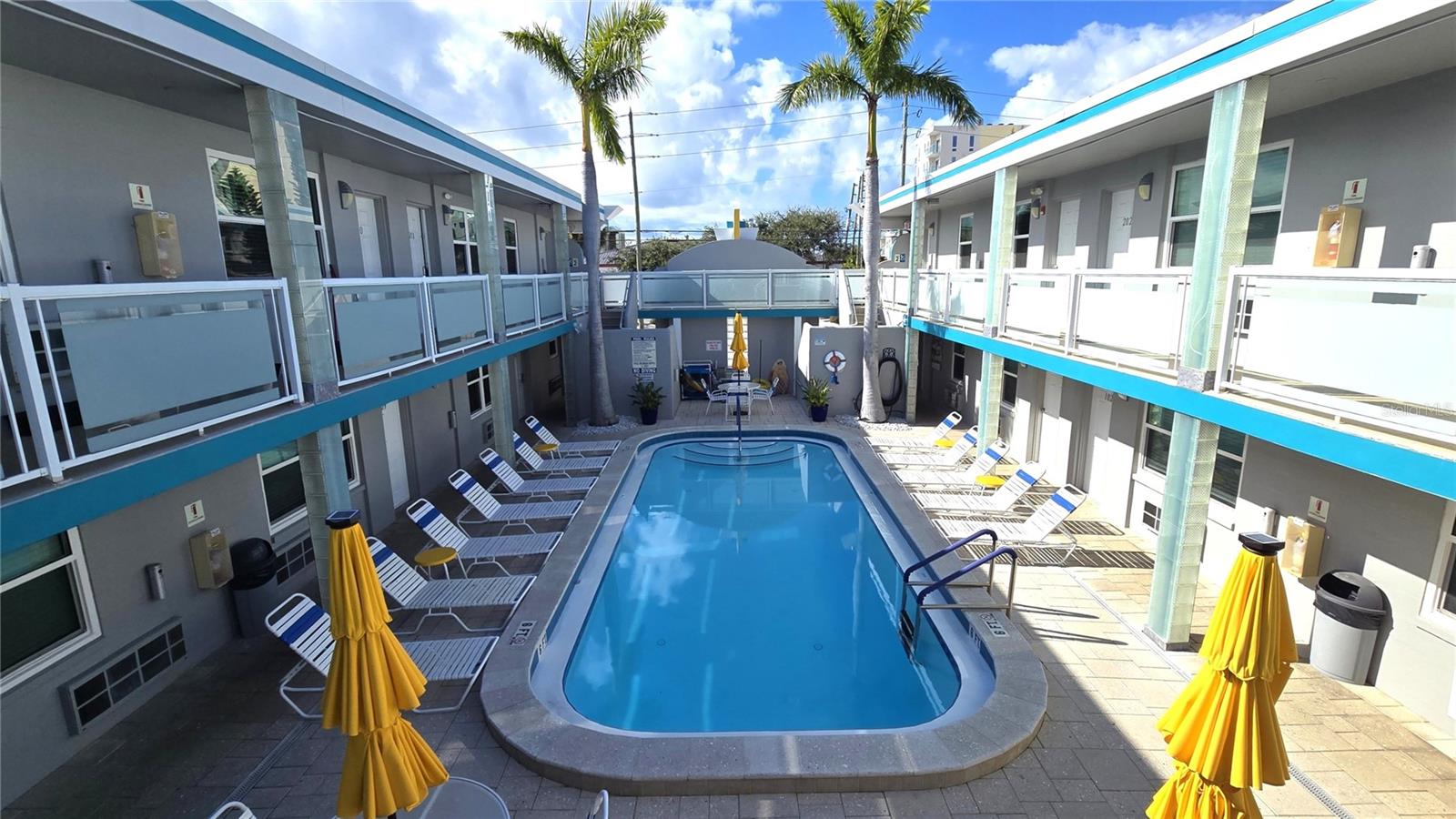 Image 2 of 19 For 603 Mandalay Avenue 207