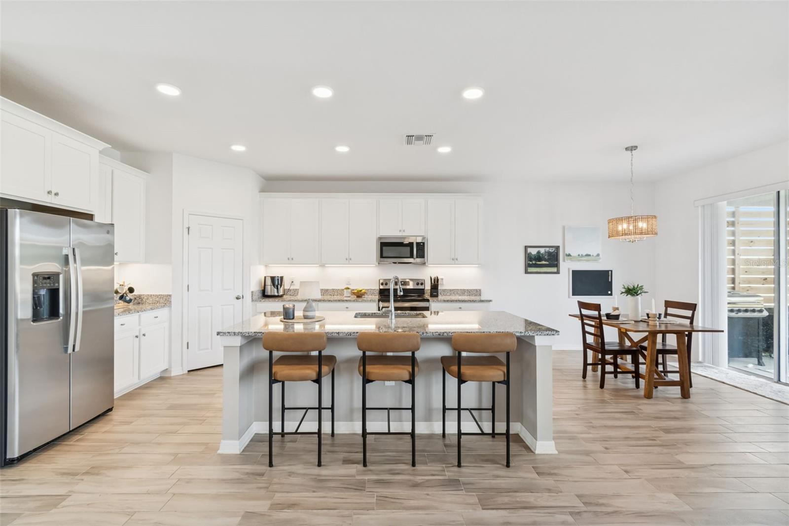 Image 11 of 71 For 12107 Nouveau Avenue