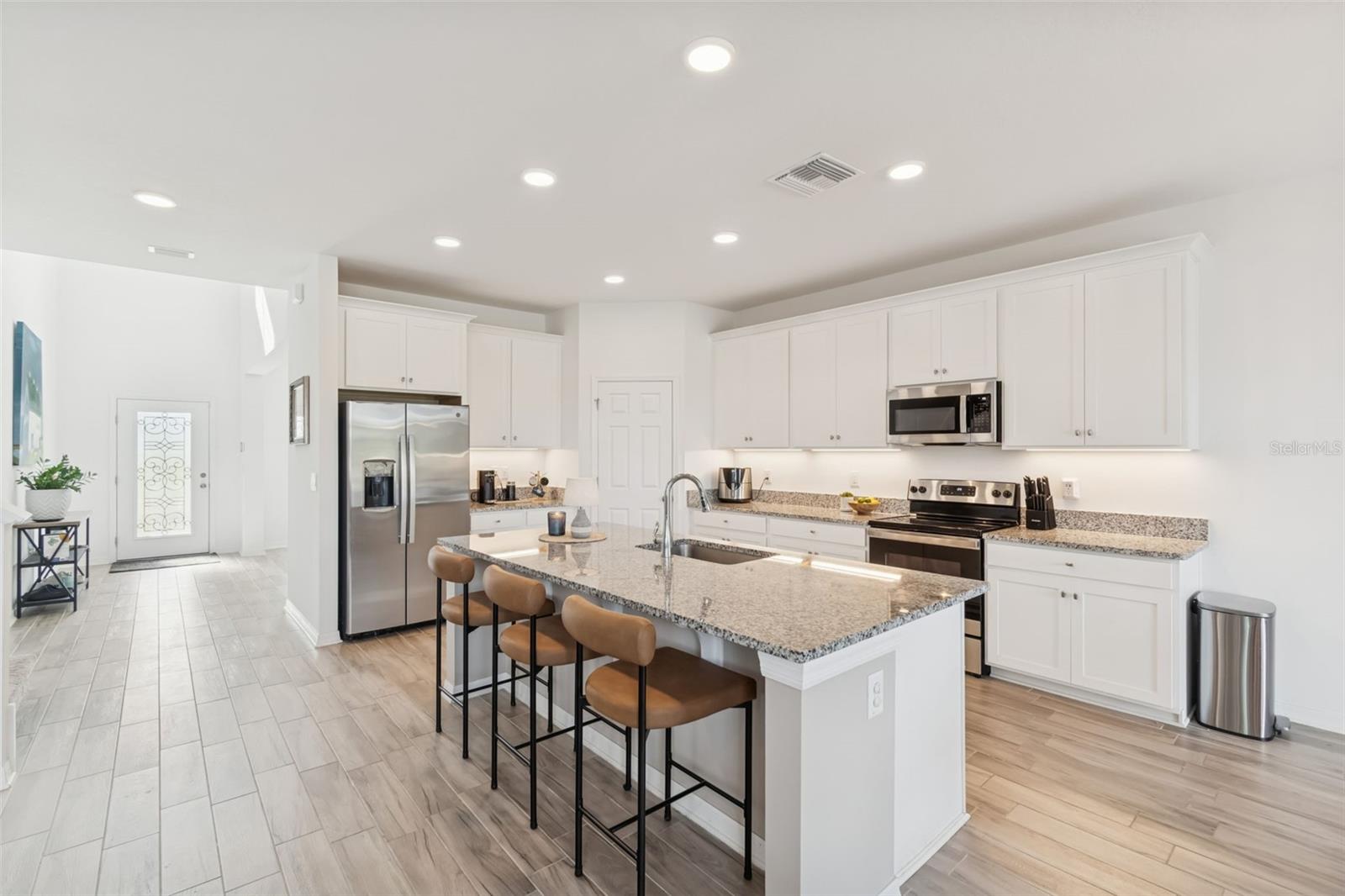 Image 12 of 71 For 12107 Nouveau Avenue