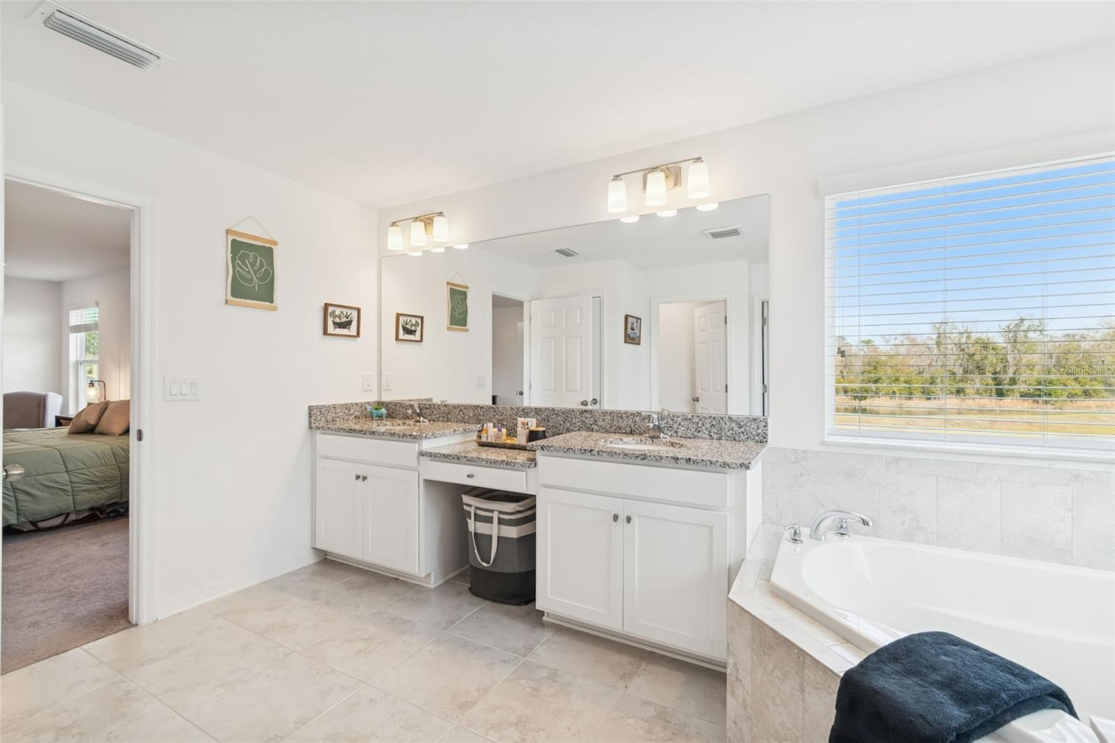 Image 36 of 71 For 12107 Nouveau Avenue