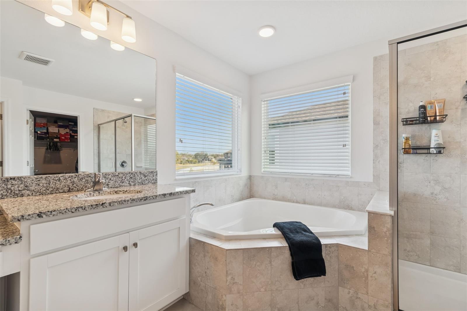 Image 37 of 71 For 12107 Nouveau Avenue