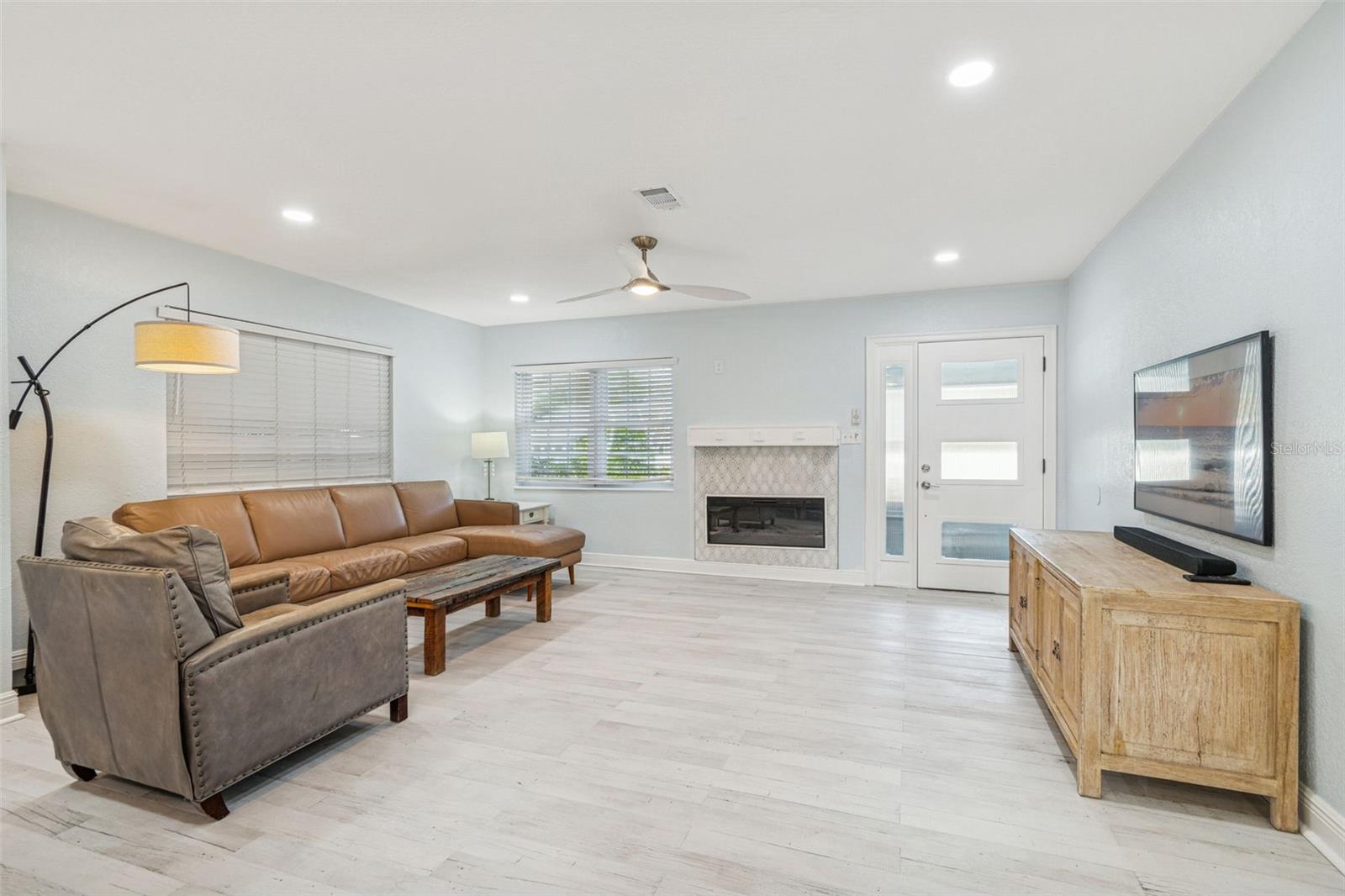 Image 13 of 97 For 120 19th Avenue N