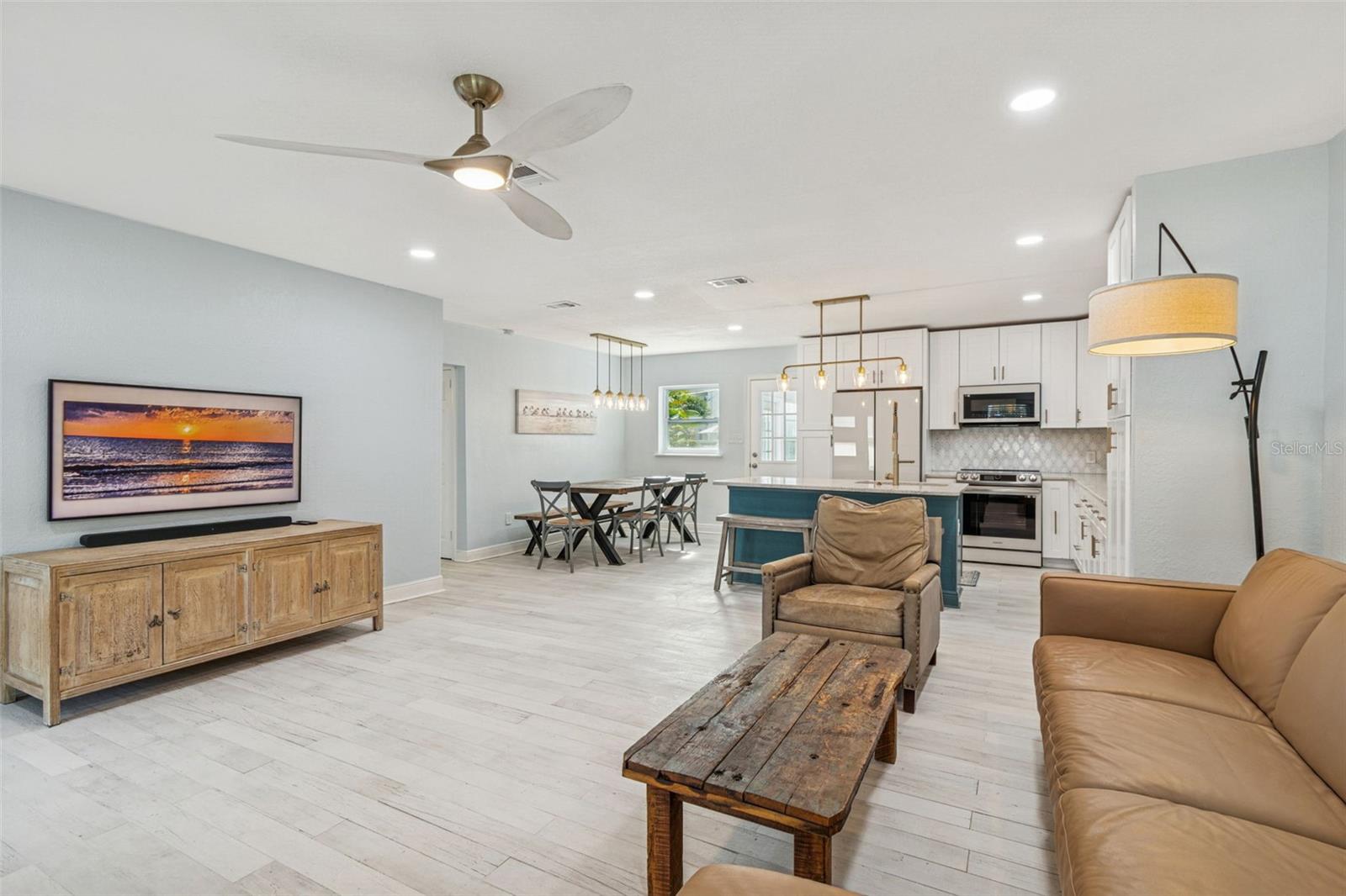 Image 15 of 97 For 120 19th Avenue N