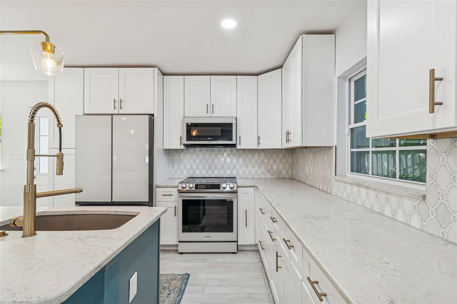 Image 16 of 97 For 120 19th Avenue N