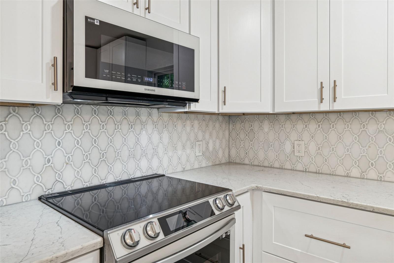 Image 17 of 97 For 120 19th Avenue N