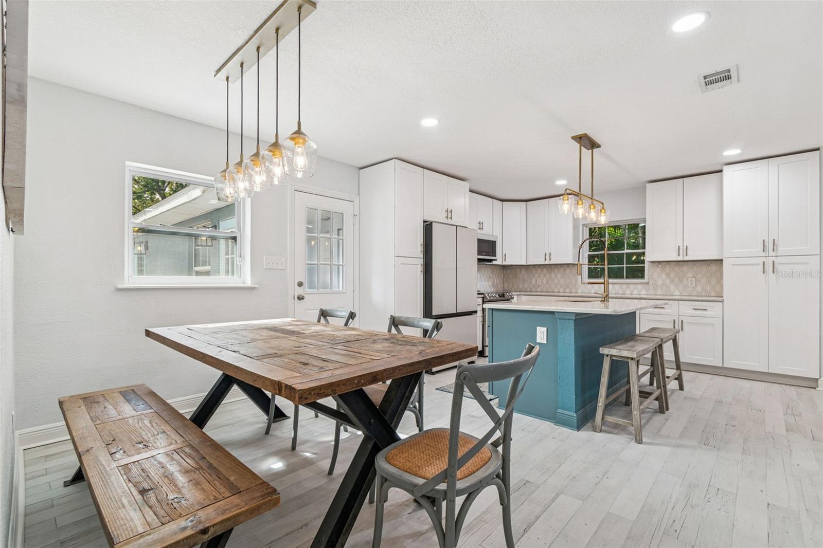 Image 25 of 97 For 120 19th Avenue N