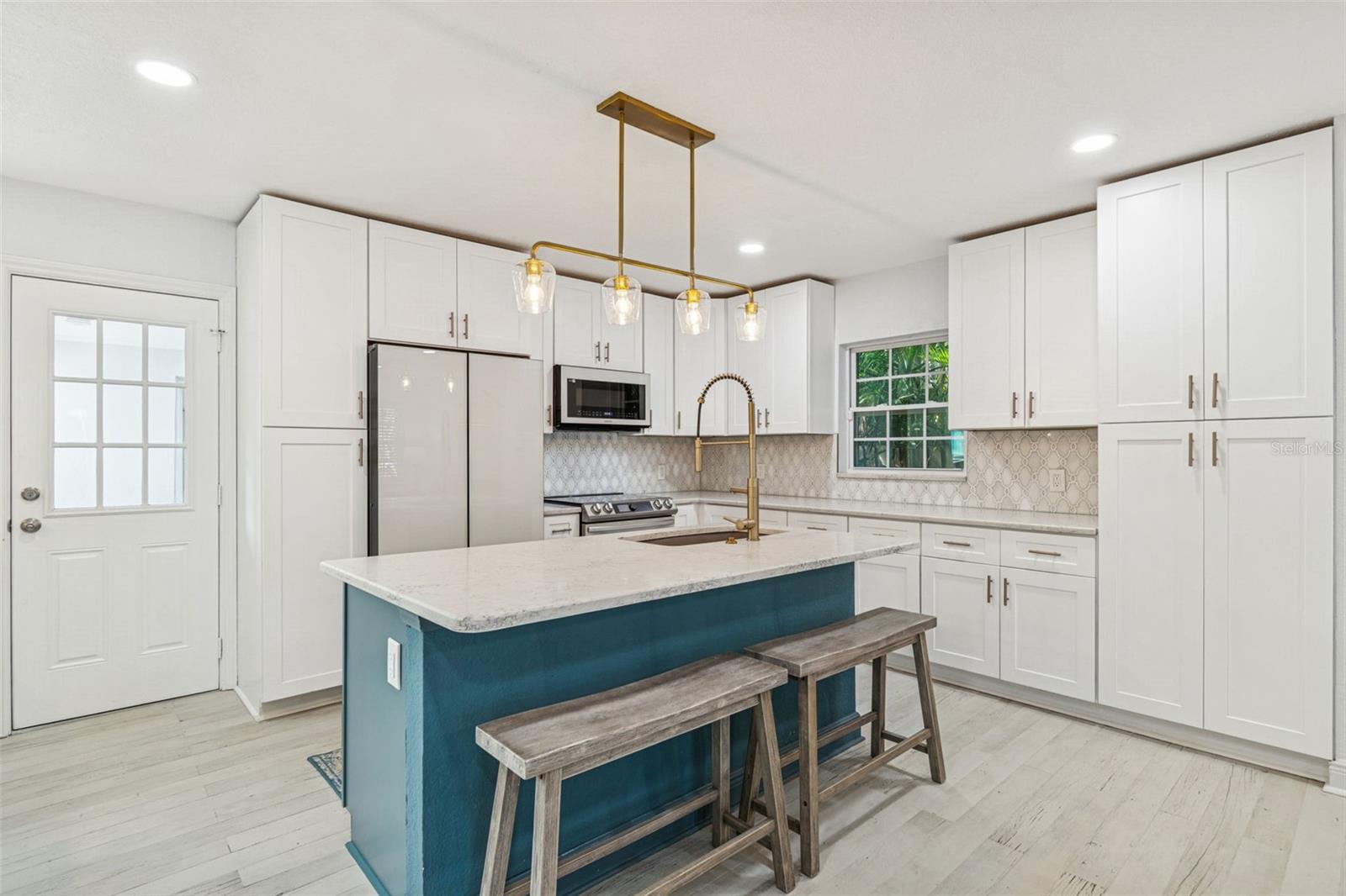 Image 26 of 97 For 120 19th Avenue N