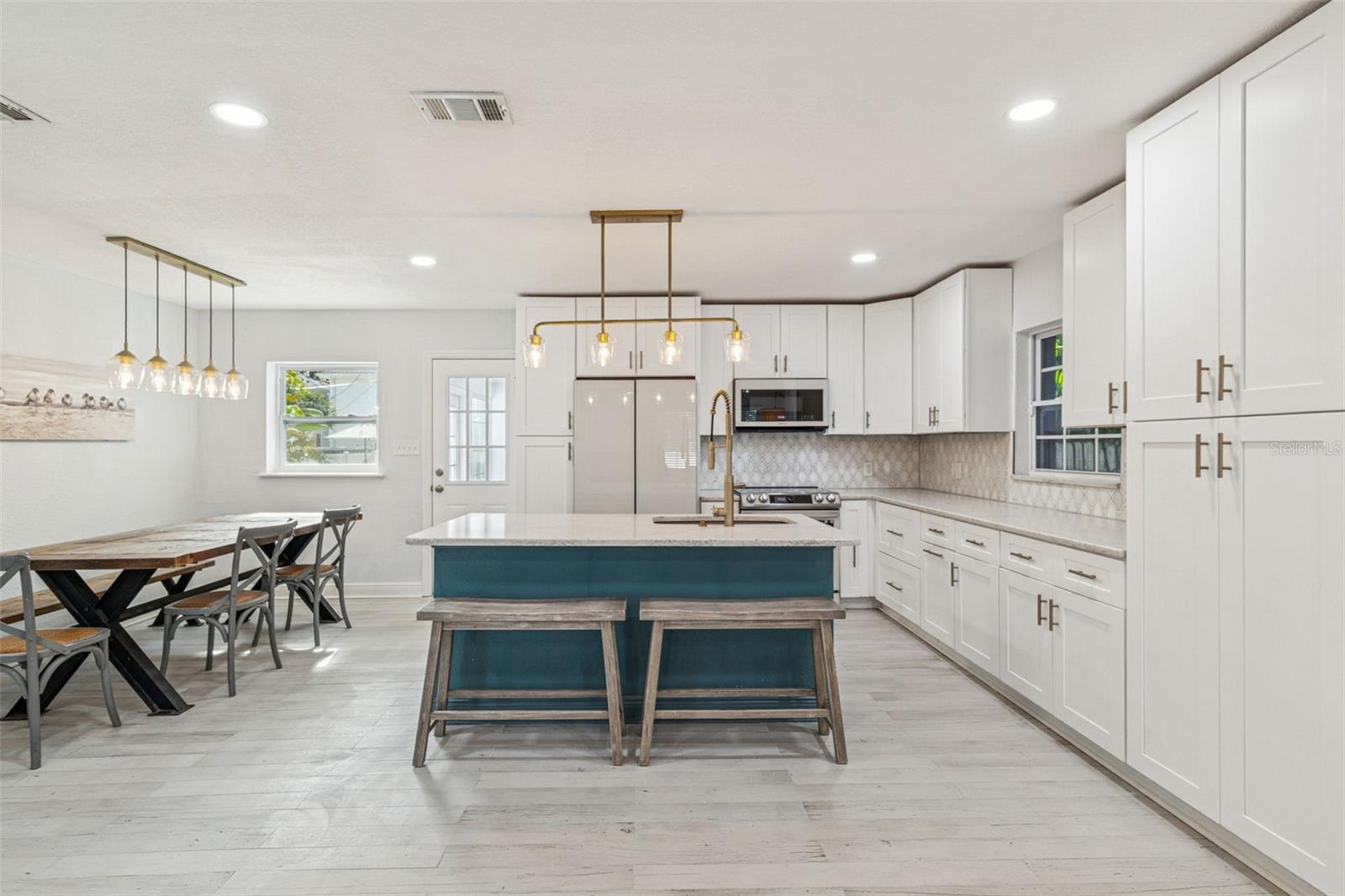 Image 28 of 97 For 120 19th Avenue N