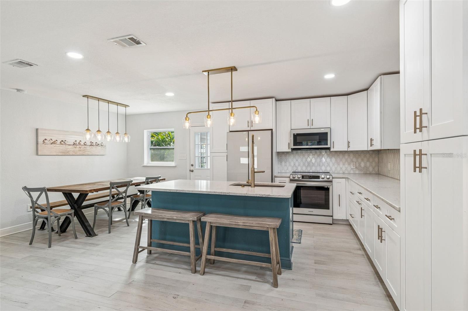 Image 29 of 97 For 120 19th Avenue N