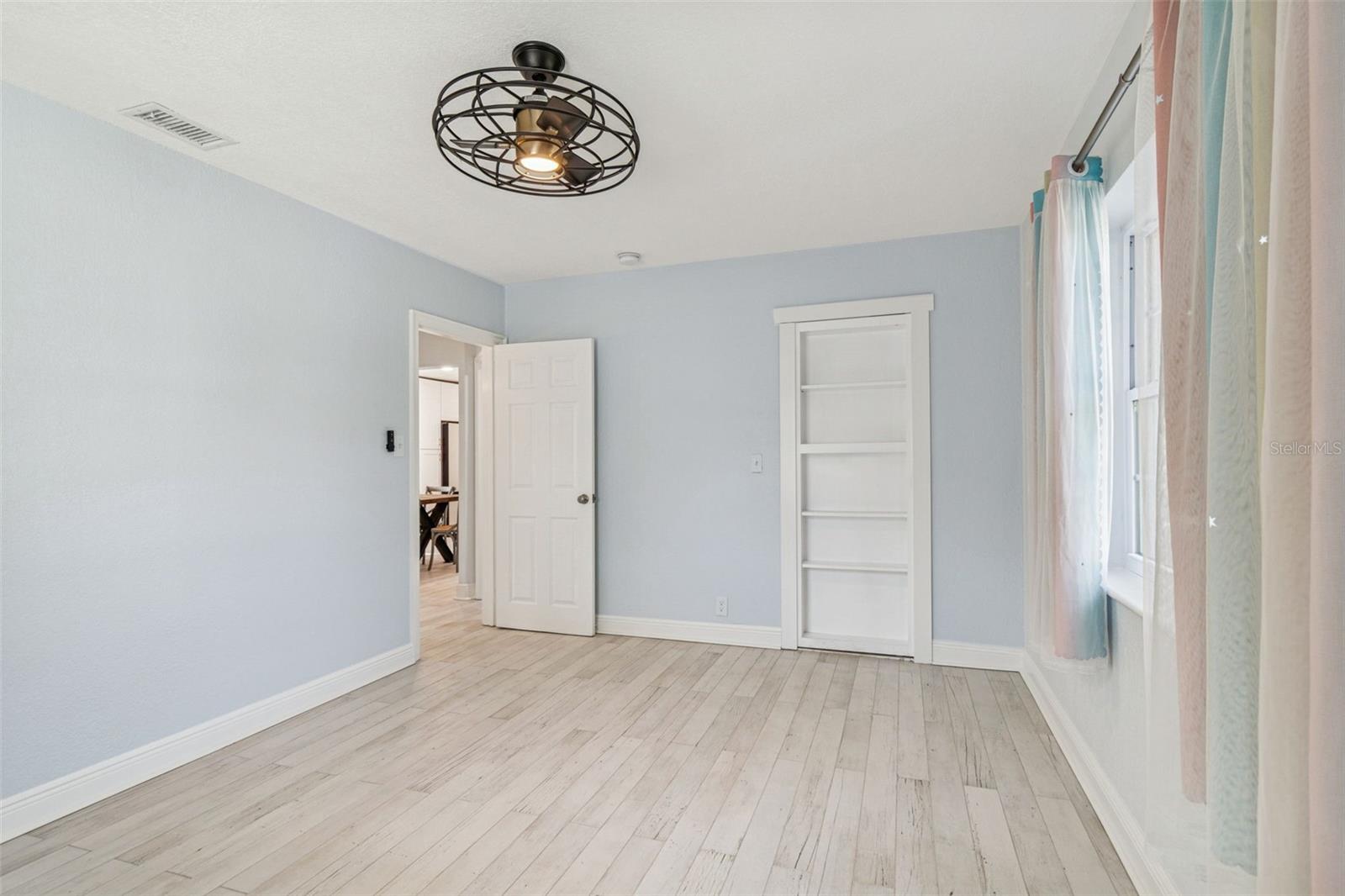 Image 36 of 97 For 120 19th Avenue N