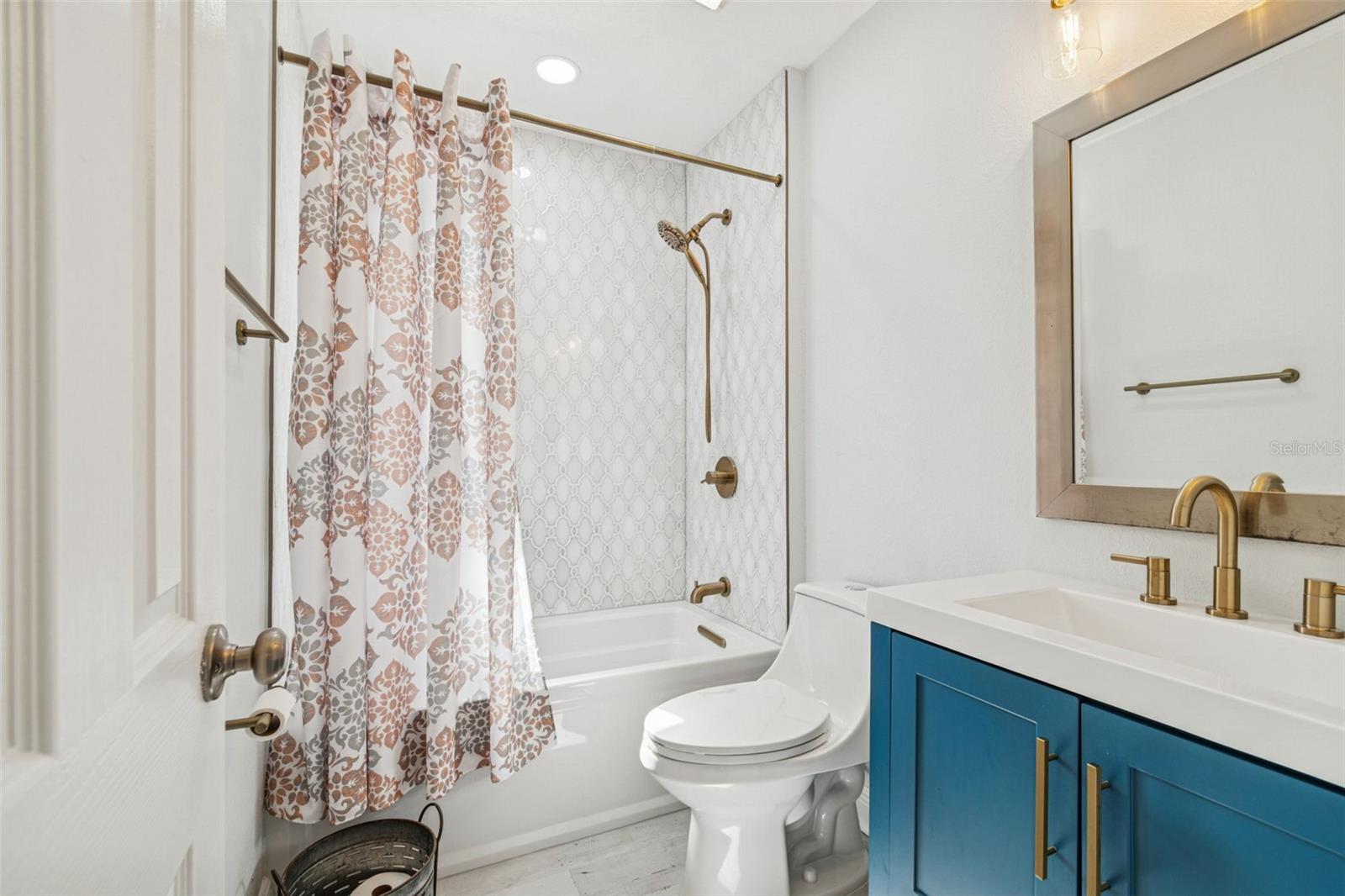 Image 37 of 97 For 120 19th Avenue N