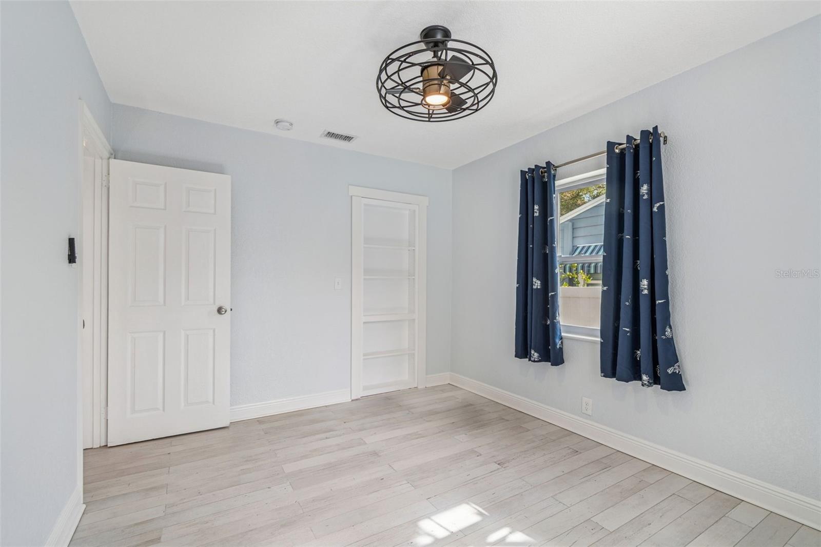 Image 41 of 97 For 120 19th Avenue N