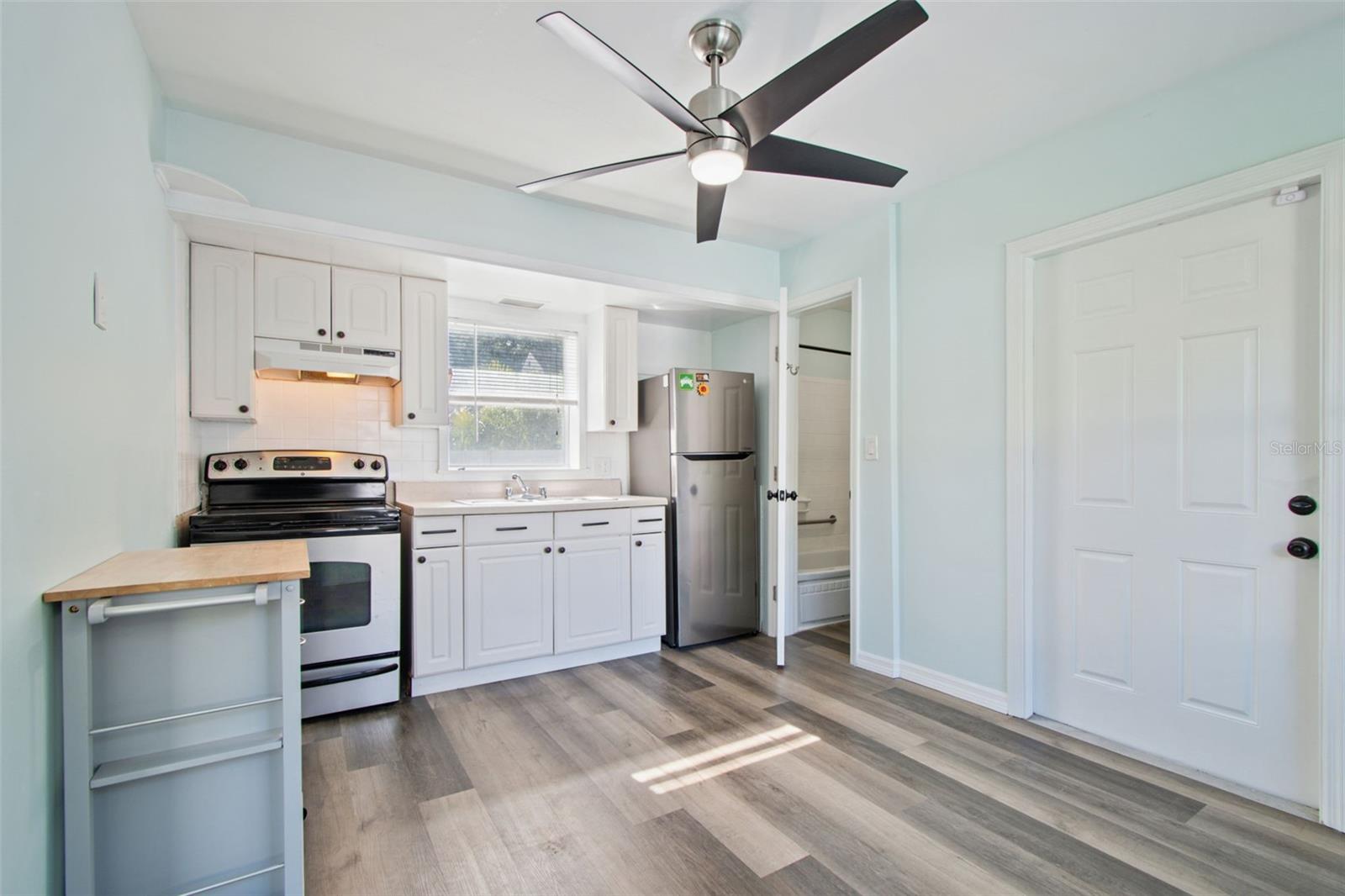 Image 75 of 97 For 120 19th Avenue N