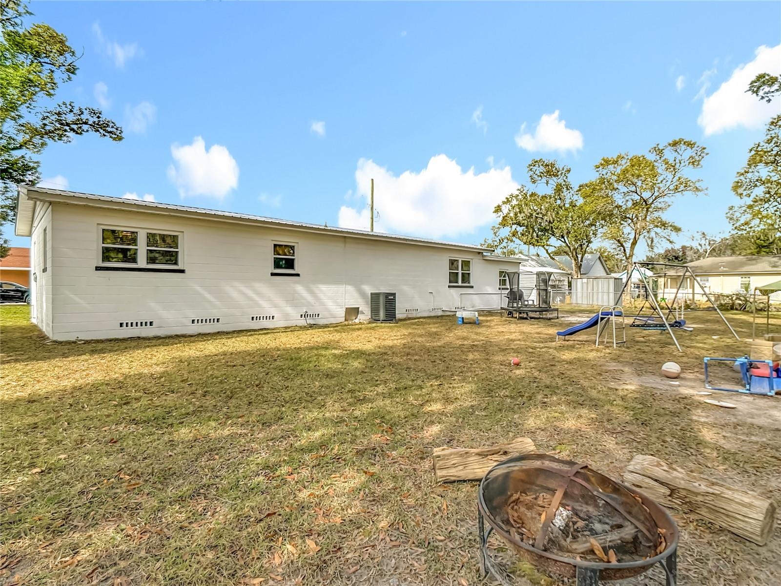 Image 27 of 33 For 708 Vermont Street