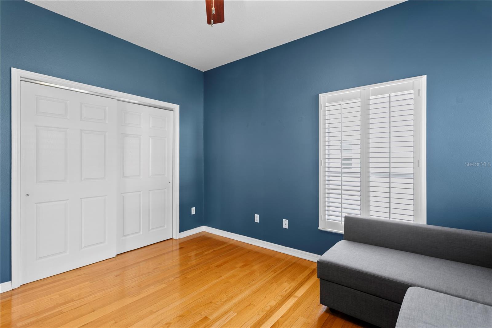 Listing photo id 49 for 3821 Santiago Street