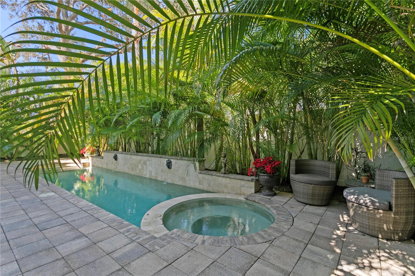 Listing photo id 66 for 3821 Santiago Street