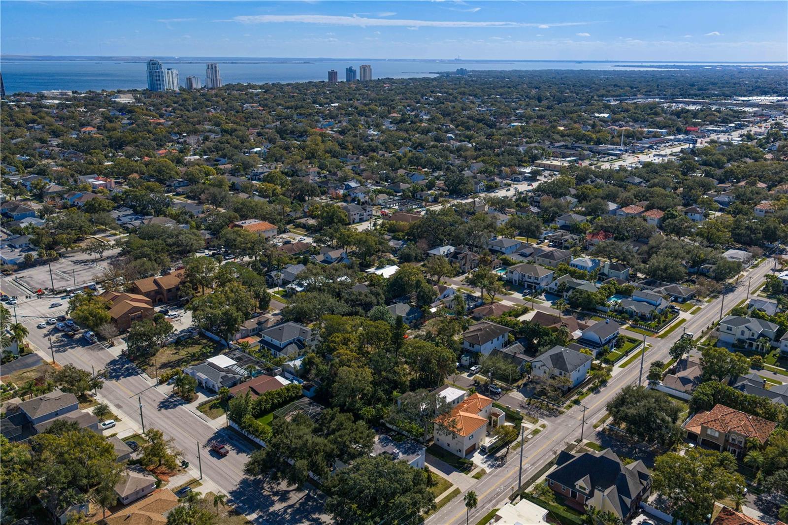 Listing photo id 74 for 3821 Santiago Street