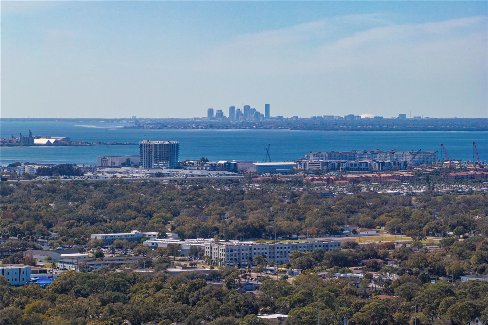 Listing photo id 78 for 3821 Santiago Street