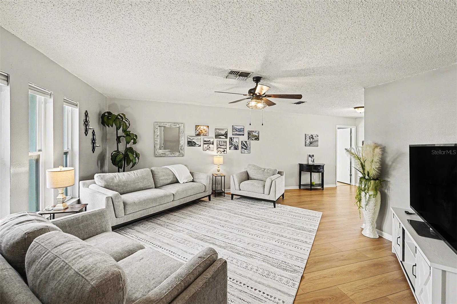 Image 2 of 35 For 8390 Somerset Drive