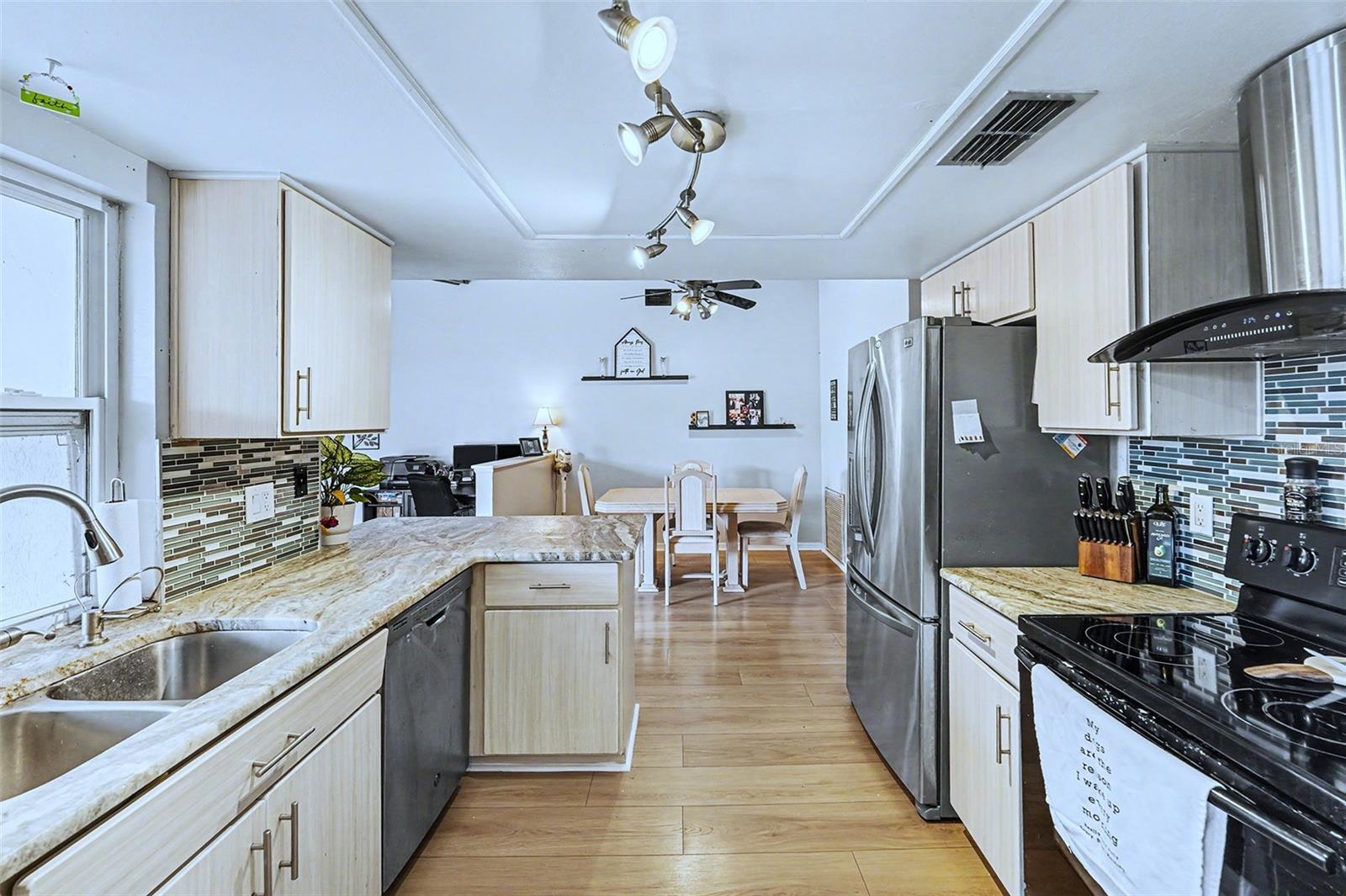 Image 7 of 35 For 8390 Somerset Drive